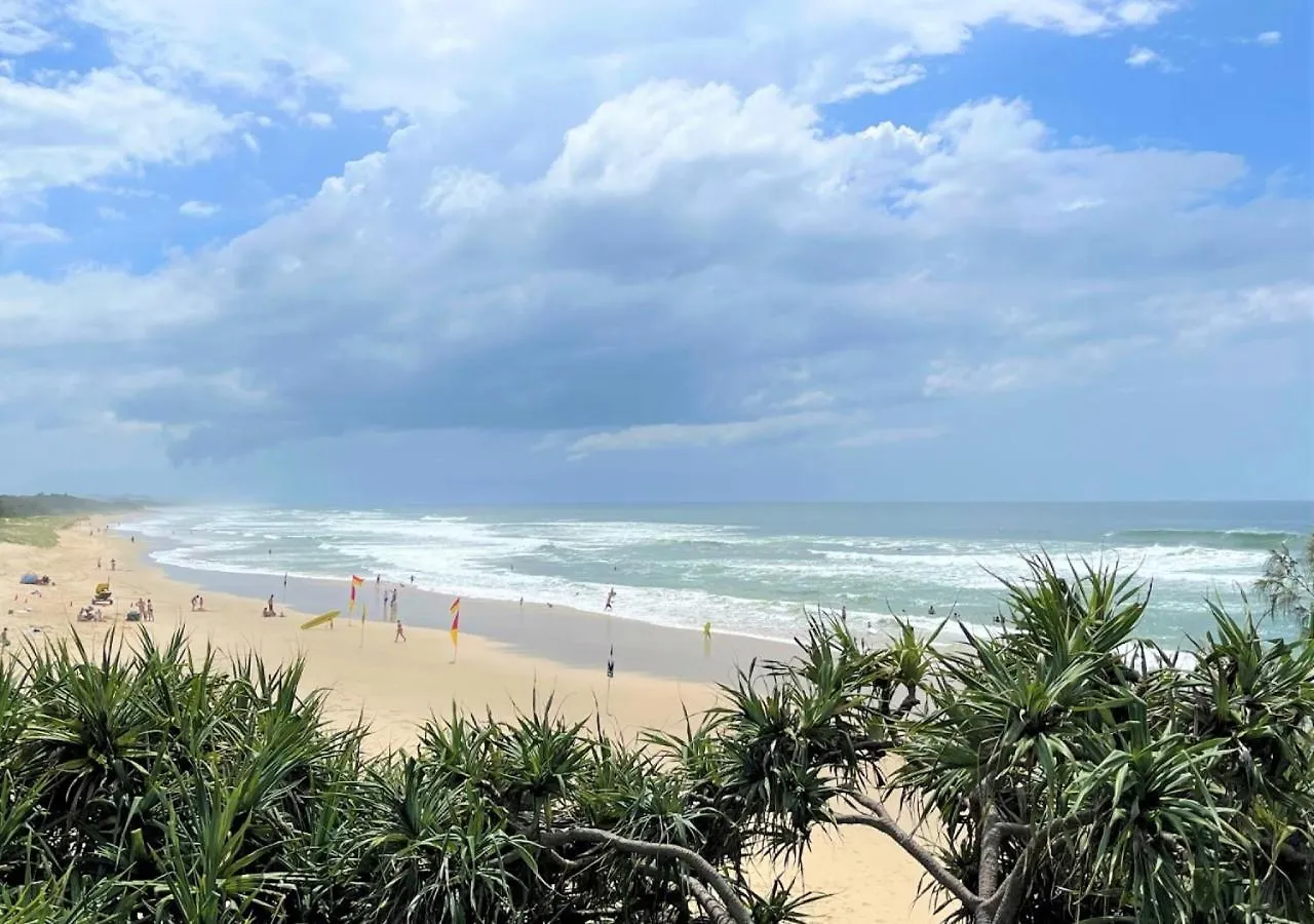 Styled 3 Bedroom Tropical Family Home W Pool At Coolum Coolum Beach Αυστραλία